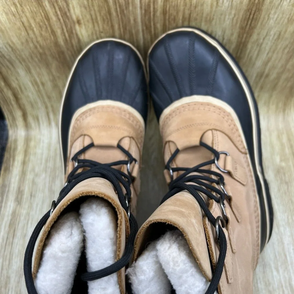 Sorel caribou snow